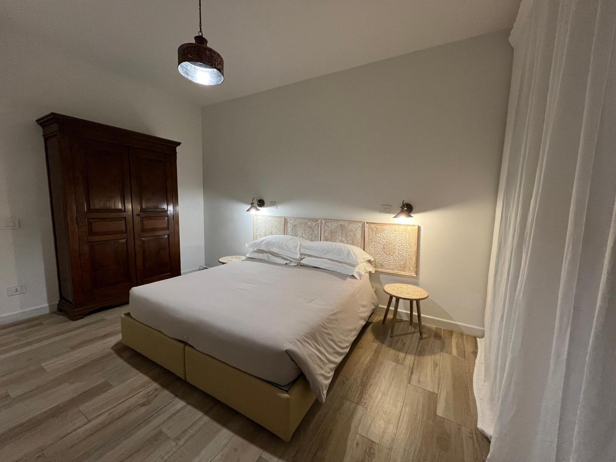 Bellhome 1 - Elegante Appartamento Nel Centro Di バーリ エクステリア 写真