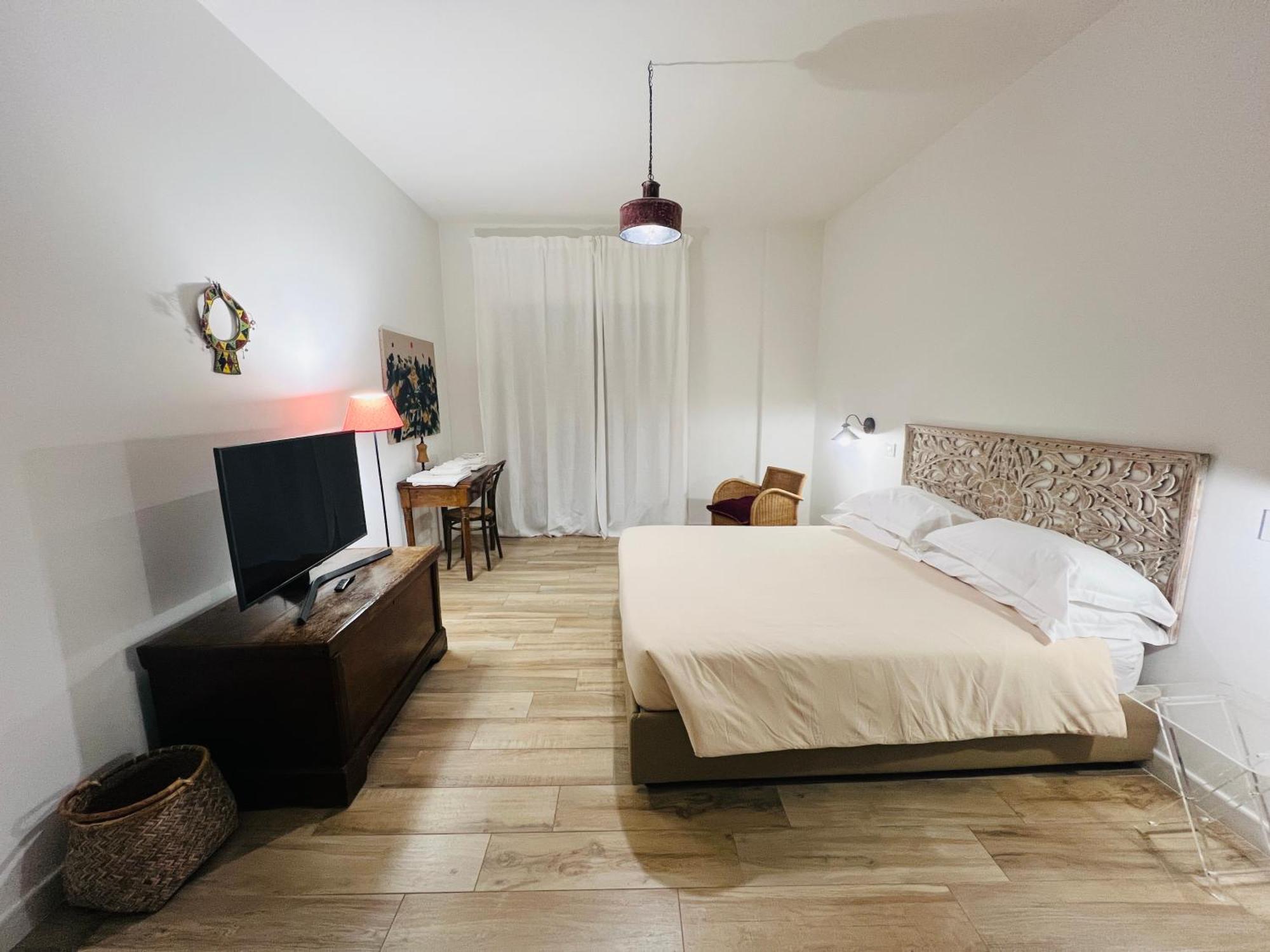 Bellhome 1 - Elegante Appartamento Nel Centro Di バーリ エクステリア 写真